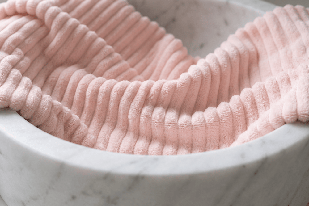 What Are Microfiber Bath Towels? Pros, Cons and Care
