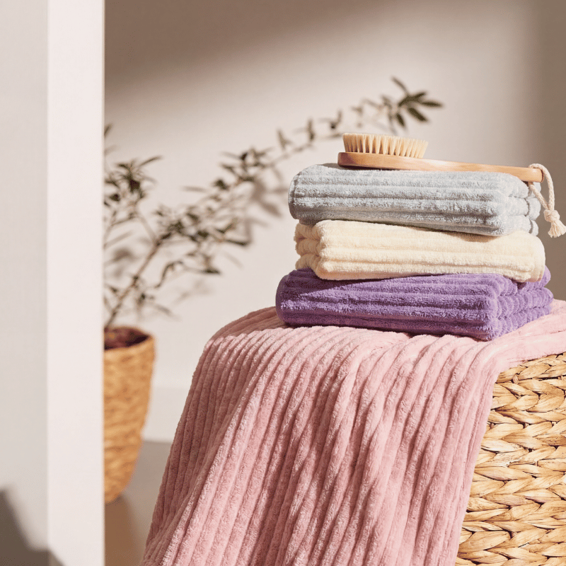 Ultimate Guide to Choosing Bath Towels: Material, Weight, Size & Feel